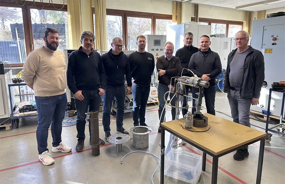 The GIFFT project team tested the plasma burner developed by LEI in Germany